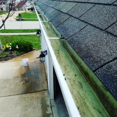 Gutter Cleaning in Akron OH